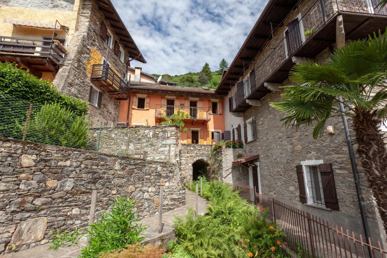 Casa Regalino Villa Oggebio Exterior photo